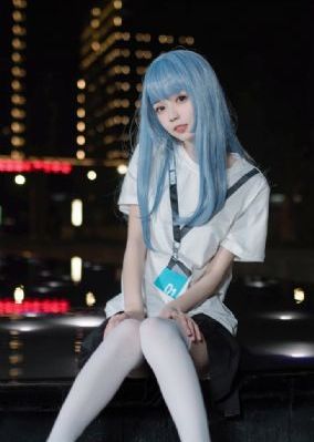从短袖袖口看小背心_720HD高清在线观看